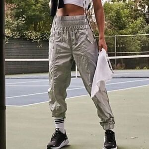 Free People Movement The Way Home Jogger Arctic Mist Silver sz Small